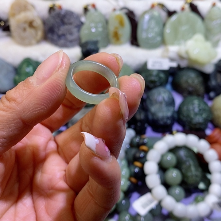 和田玉边角料未镶嵌