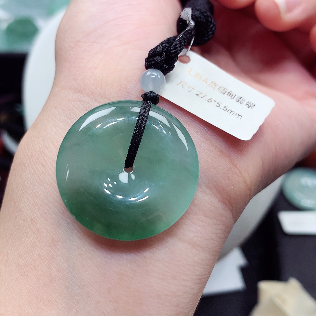 翡翠未镶嵌颈饰编号113，27.6/5.5