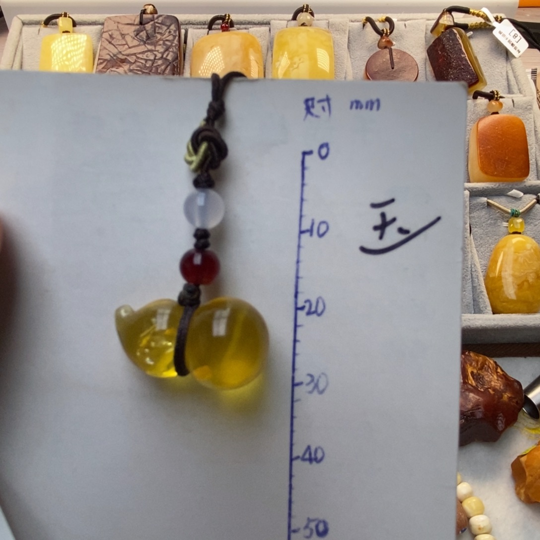 琥珀未镶嵌珠宝奇石