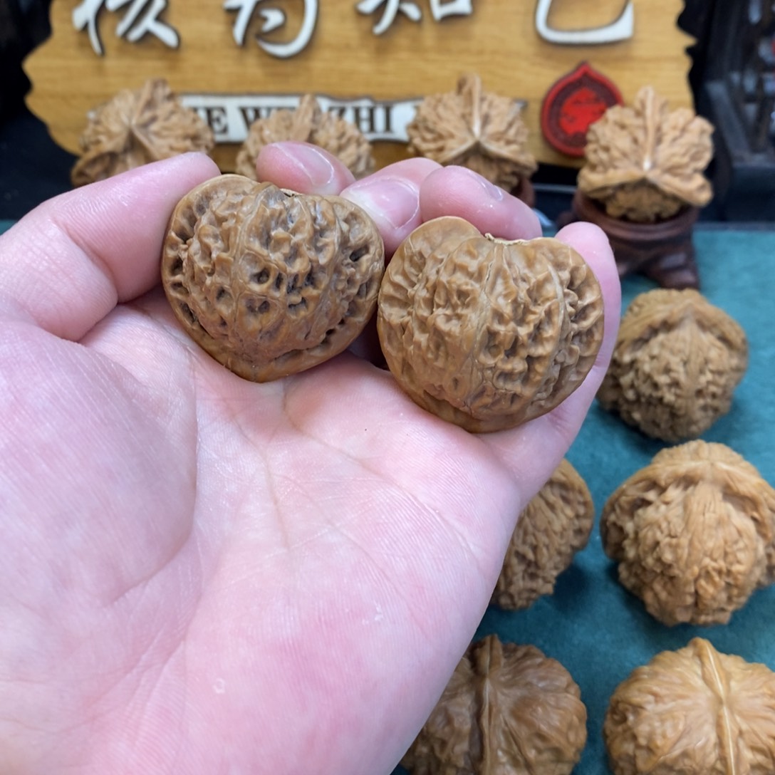 文玩核桃把件宫灯36全品
