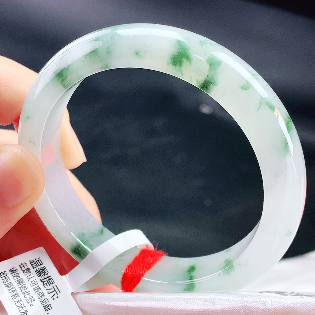 未镶嵌手镯翡翠54圈