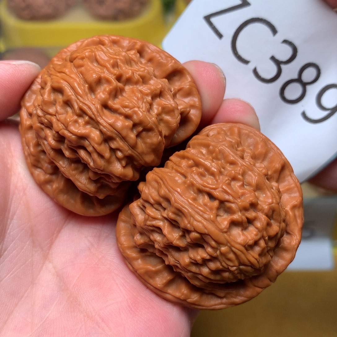 文玩核桃把件红皮球白43