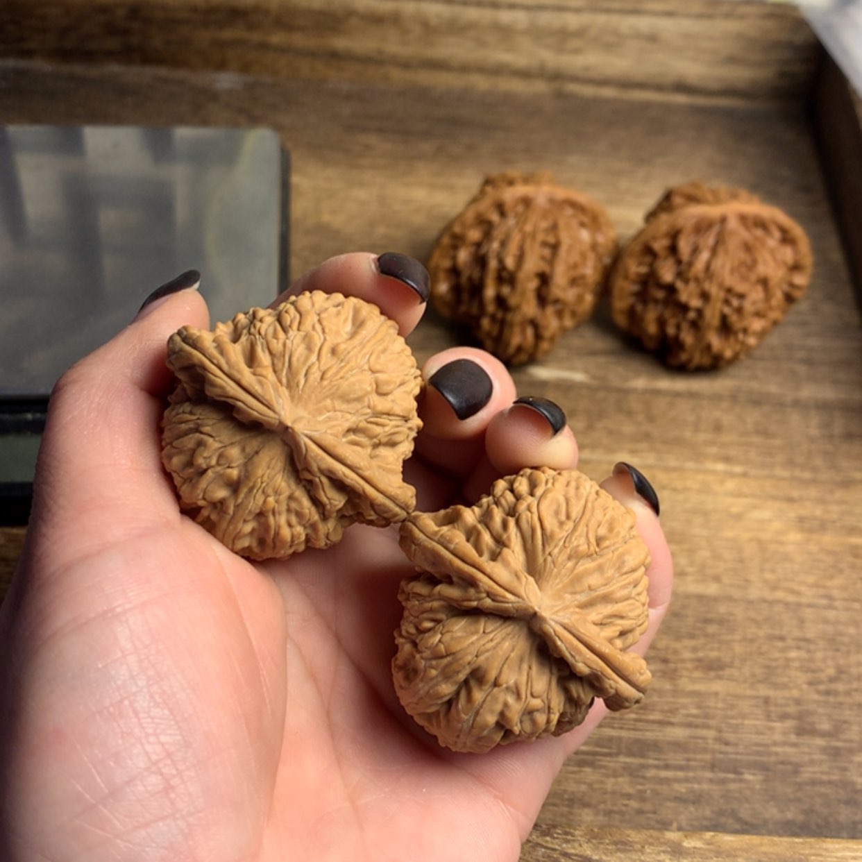 【闪购商品】文玩核桃吊坠瑞**春白狮子