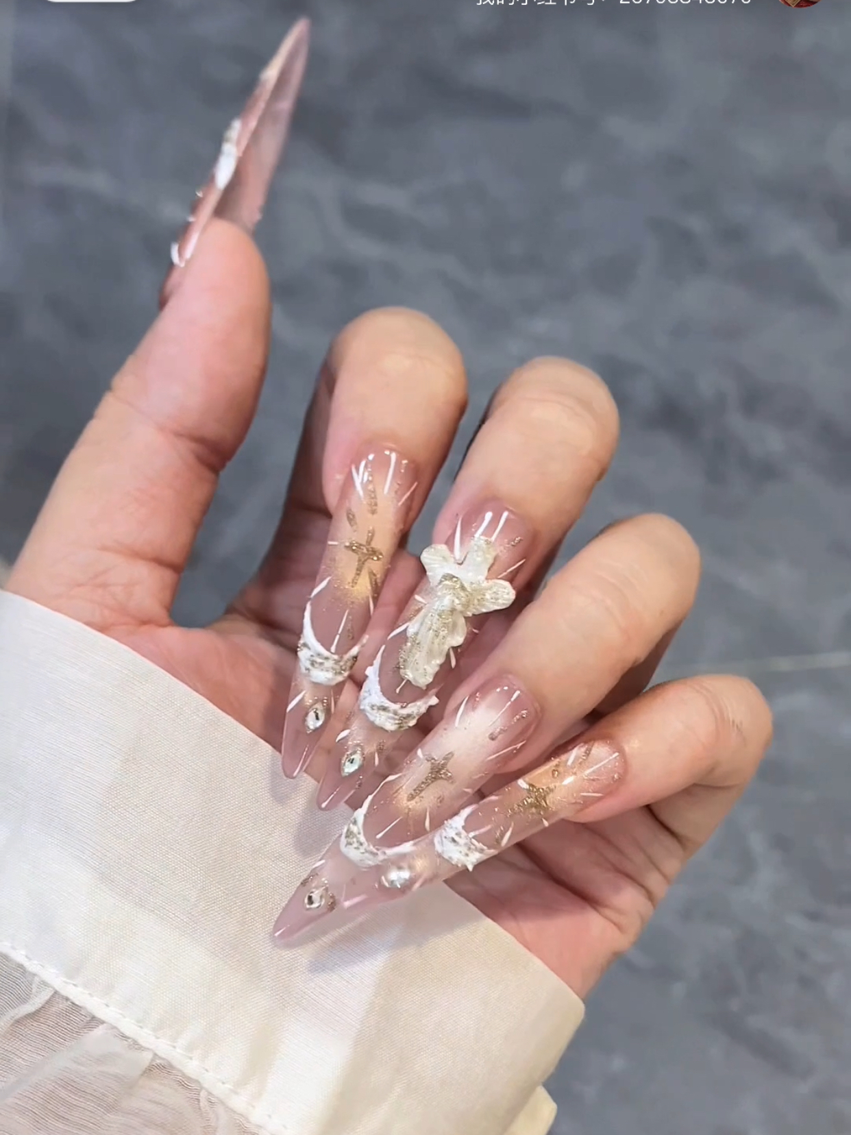 神谕圣光纯手工手绘细狗长款美甲猫眼淡紫色锆石显白气质穿戴美甲