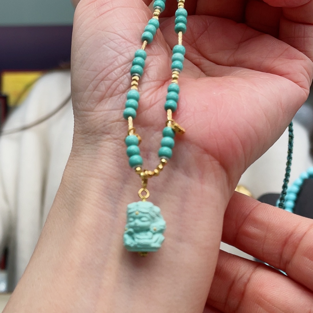 绿松石颈饰18K金镶嵌