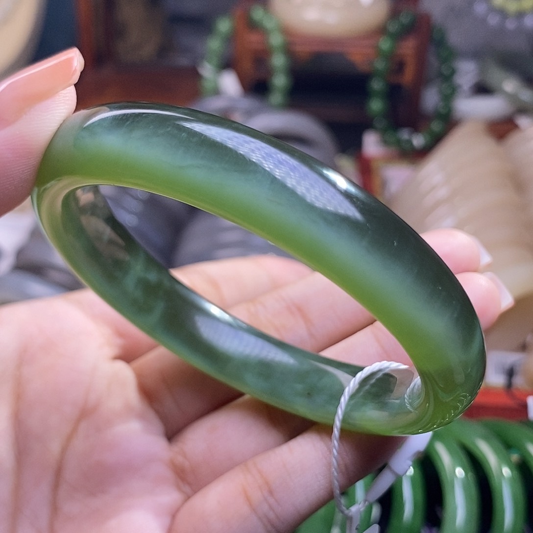 和田玉59.7碧玉猫眼冰底收藏级手镯未镶嵌