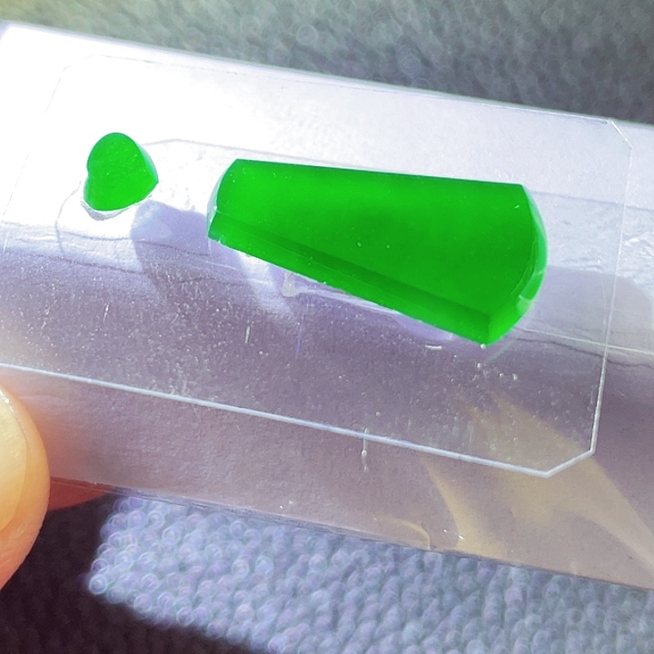 定制翡翠未镶嵌翡翠