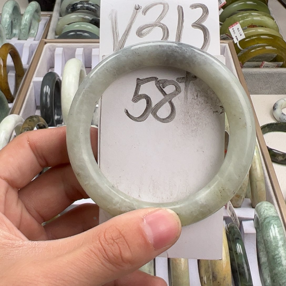 岫玉手镯未镶嵌天然岫玉微瑕