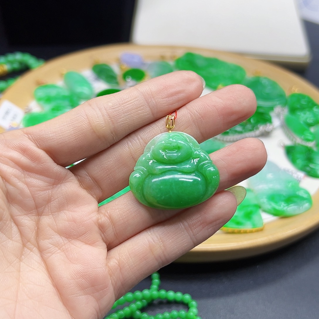 翡翠颈饰18K金镶嵌天然缅料A货一件