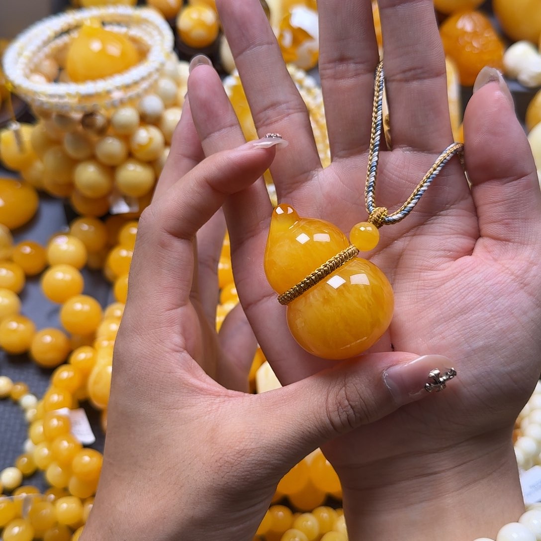 未镶嵌蜜蜡珠宝奇石