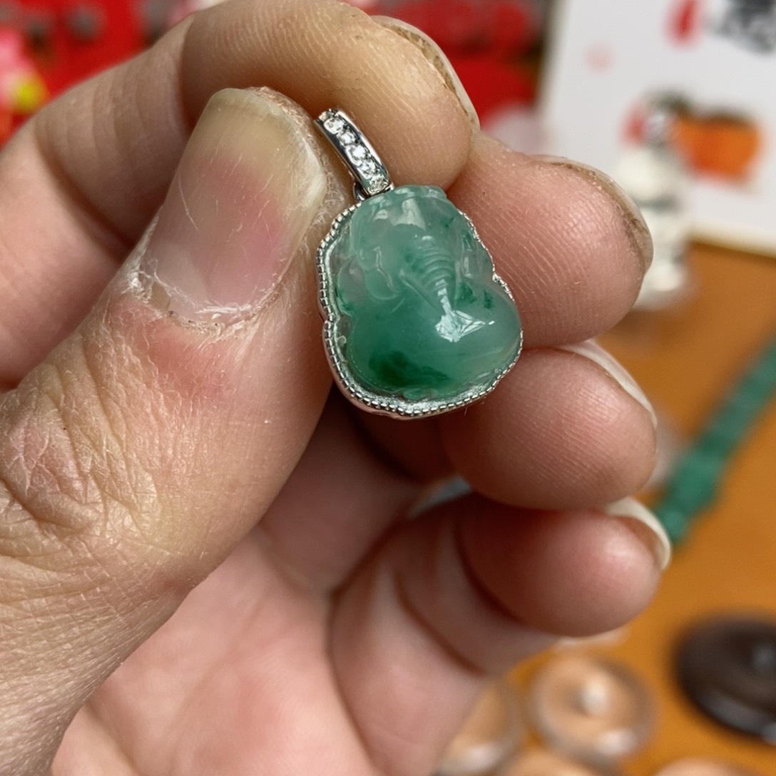 石英质玉吊坠银S925镶嵌