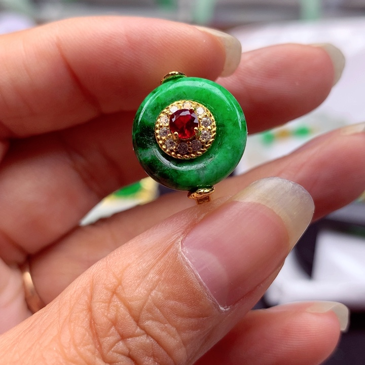 翡翠银S925镶嵌颈饰翡翠