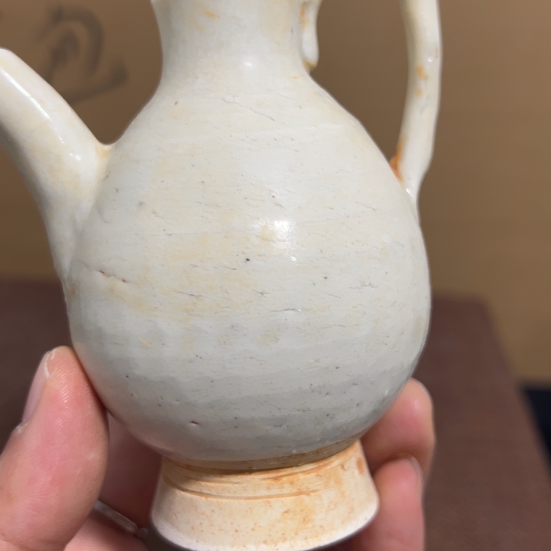 牛***总陶摆件空心的玻璃墙是由