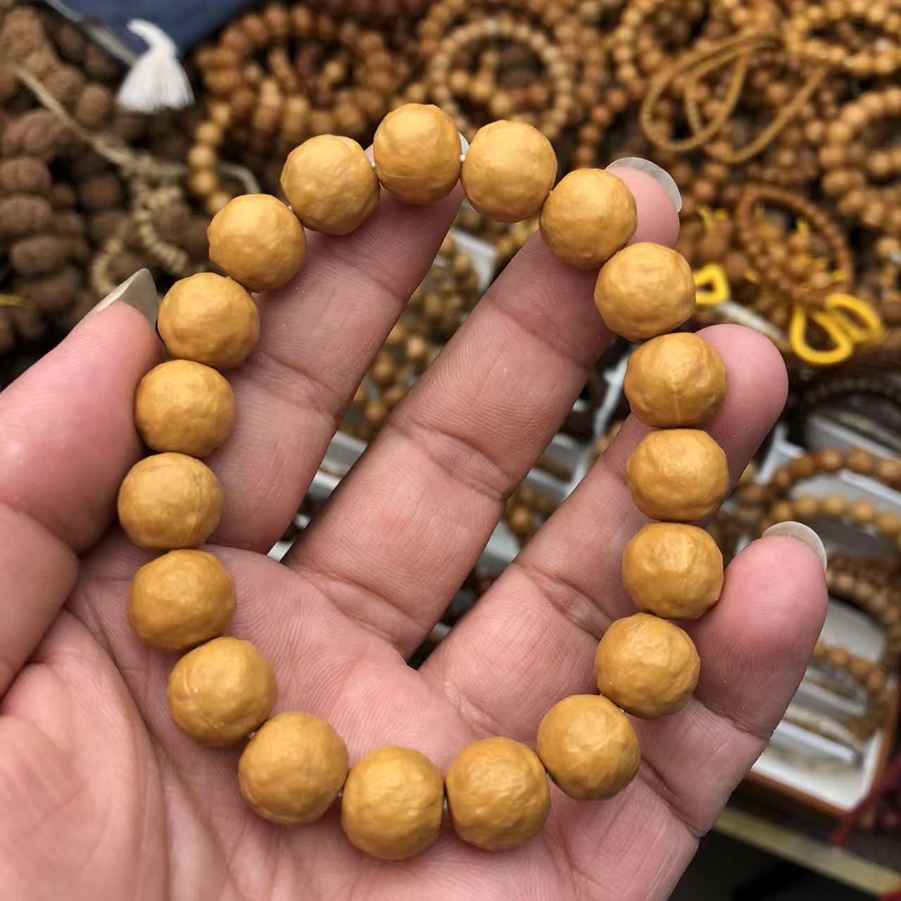 猴头核桃砂糖橘手串新款全品无暇雕刻猴头核桃12mm左右