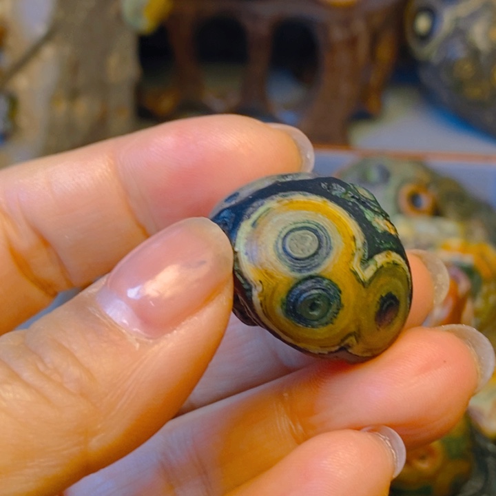 石材外蒙眼睛石默认瑕疵不退不换