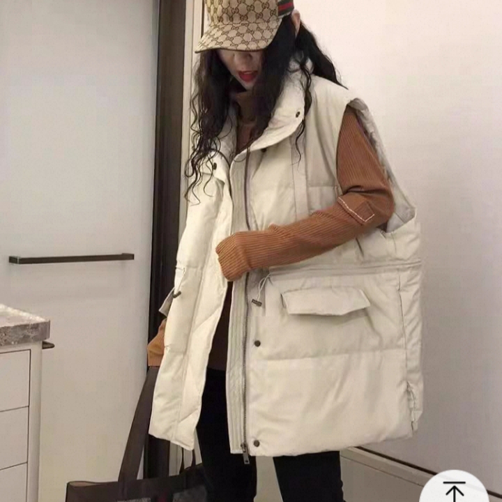 米色抽绳羽绒马甲
