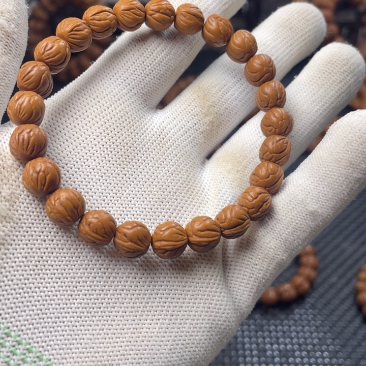 今***涯桃木秦岭野生龙纹桃核