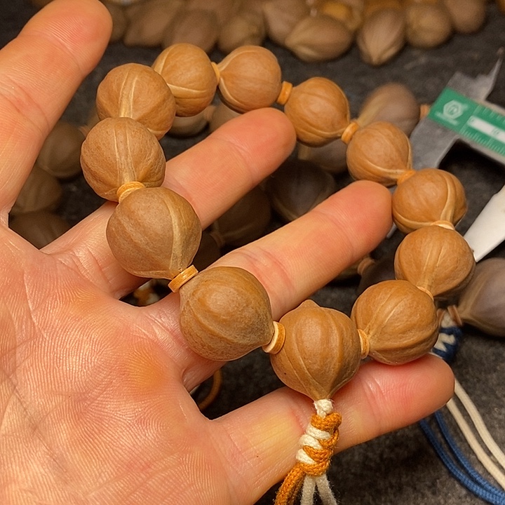 橄榄核手串1.8正圆7号