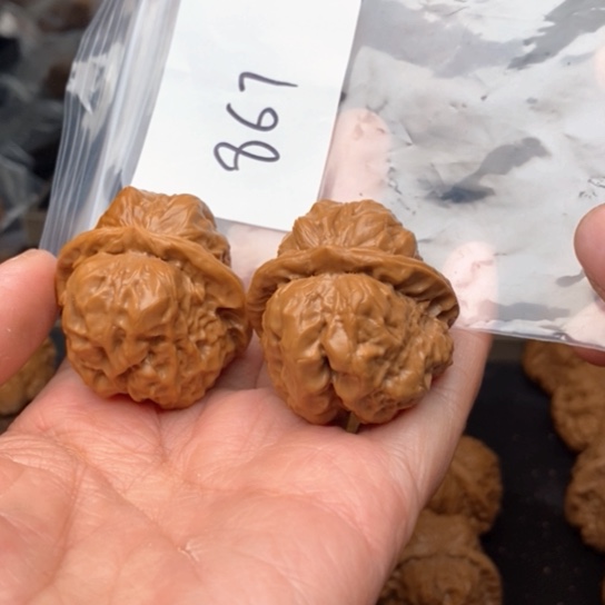 桃核吊坠落**人867蛙蛙蛙蛙