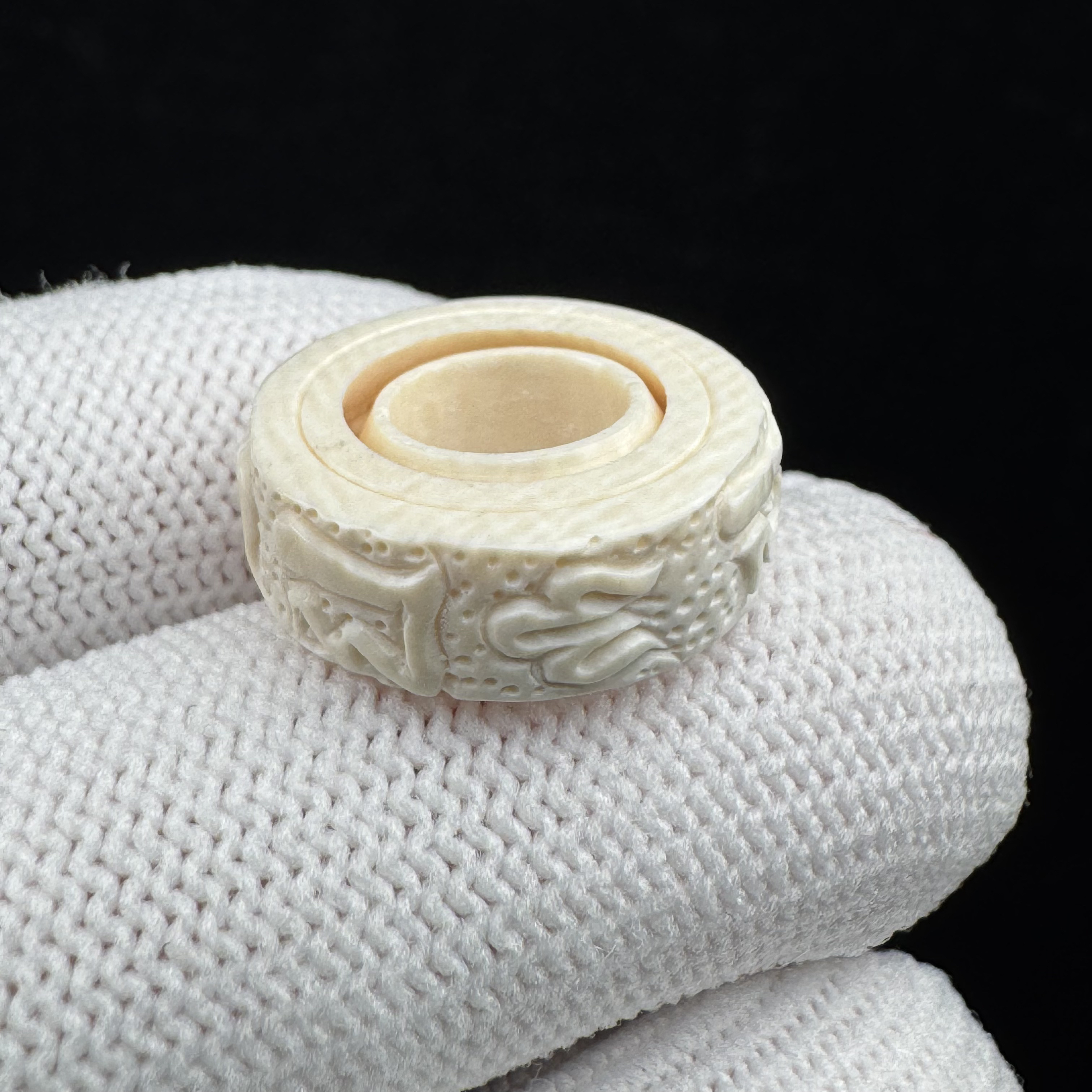 D9046天然猛犸牙 雕刻双层跑环内径8mm支持鉴定 假一罚四