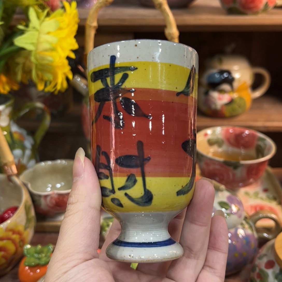 壶红红火火的小宝贝在路上看见