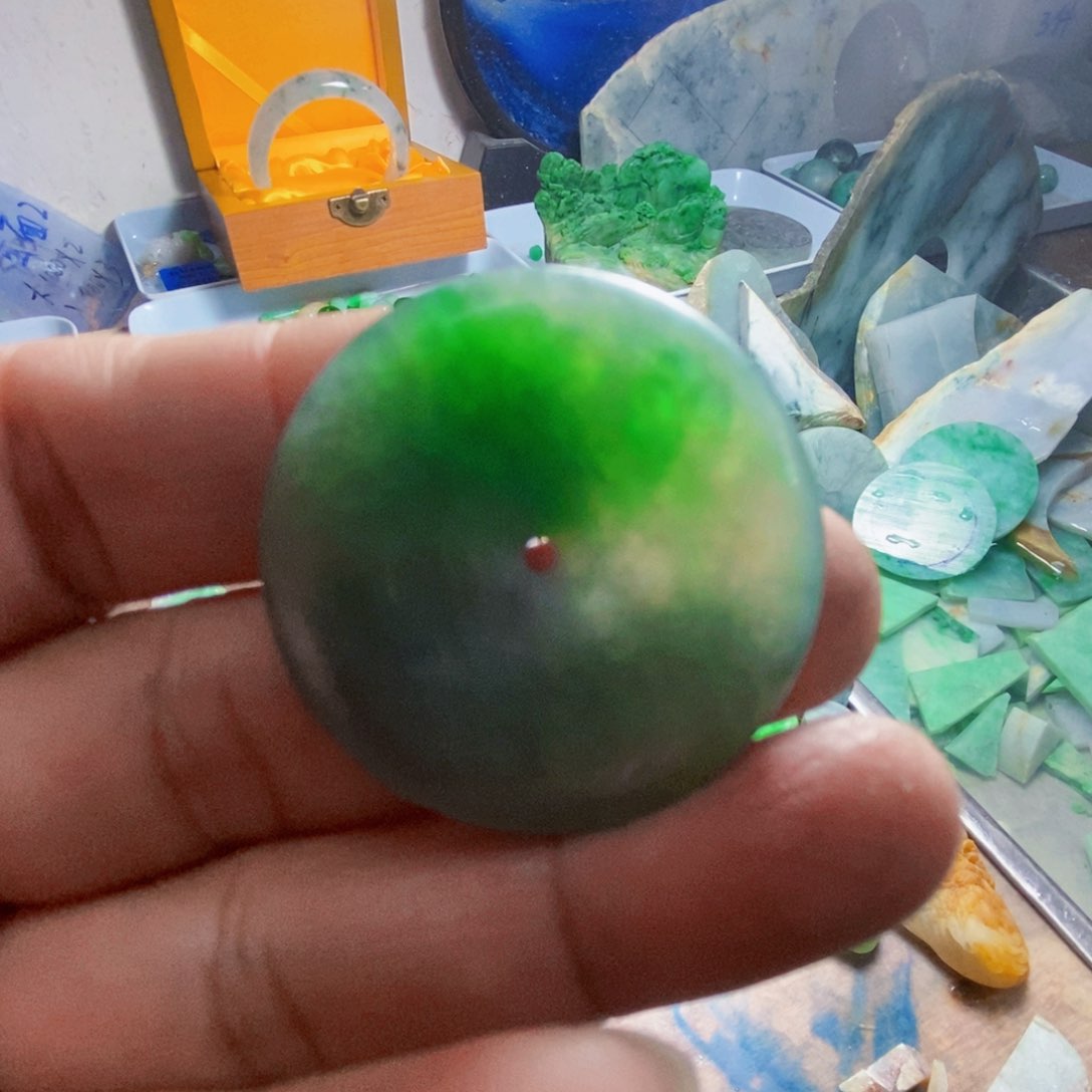 定制翡翠未镶嵌翡翠