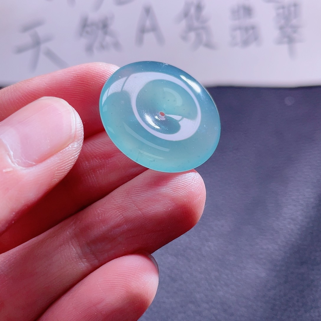 翡翠颈饰未镶嵌888888888