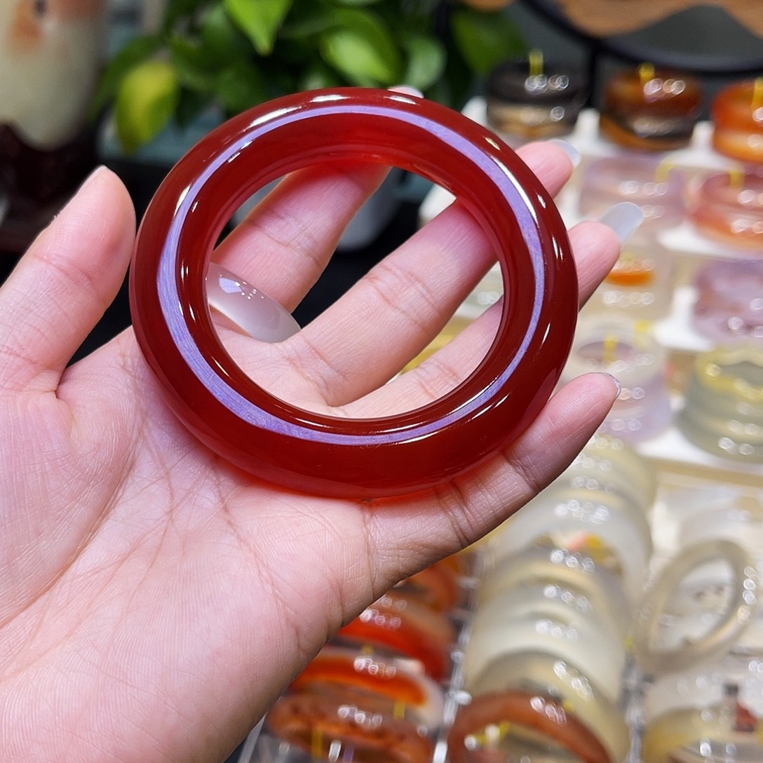 猪***.玛瑙/玉髓未镶嵌手镯