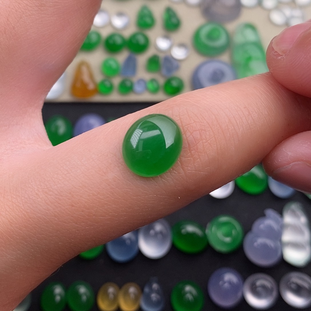 定制翡翠未镶嵌翡翠