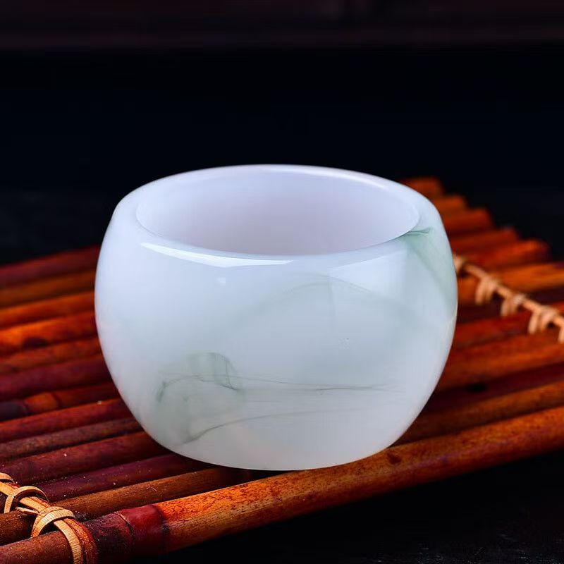 光面琉璃飘绿小杯A30