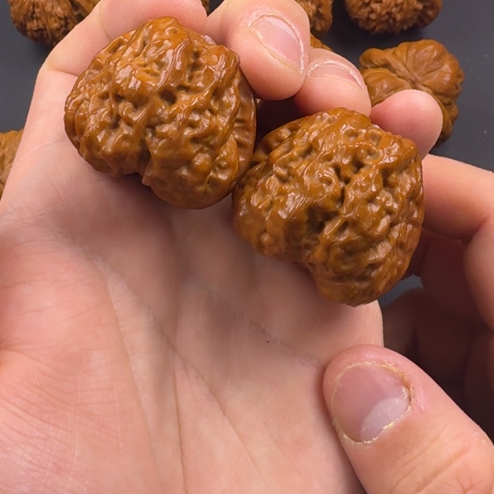 文玩核桃把件蛤蟆头37