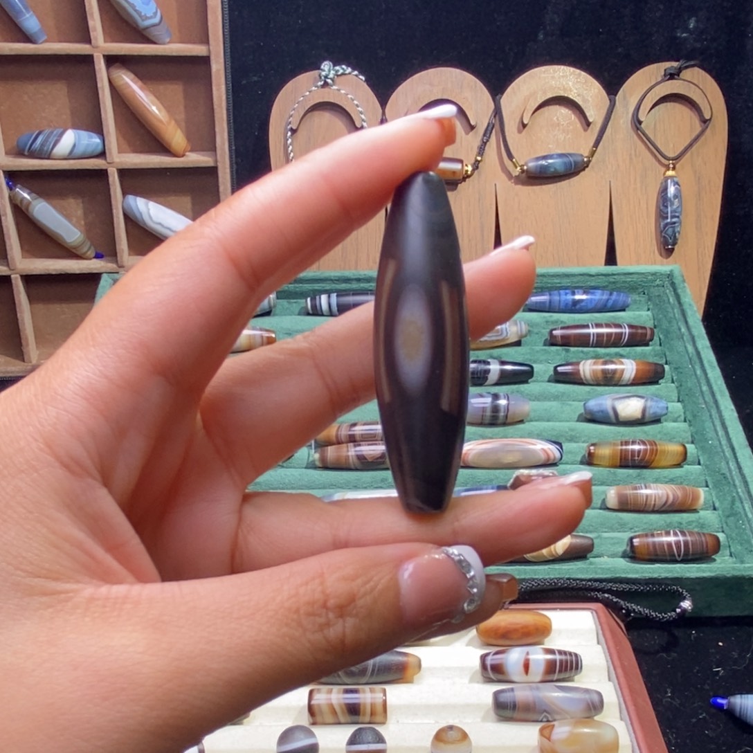 用***7玛瑙/玉髓未镶嵌颈饰