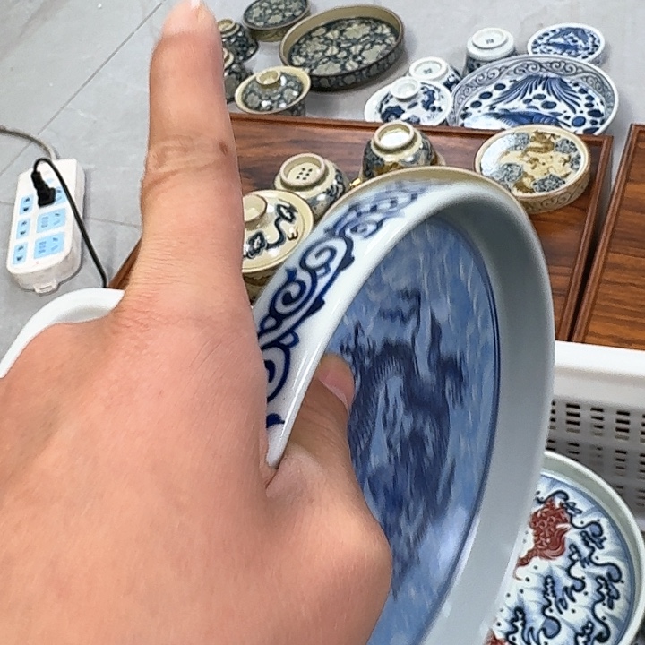 瓷片青花海水龙大壶乘