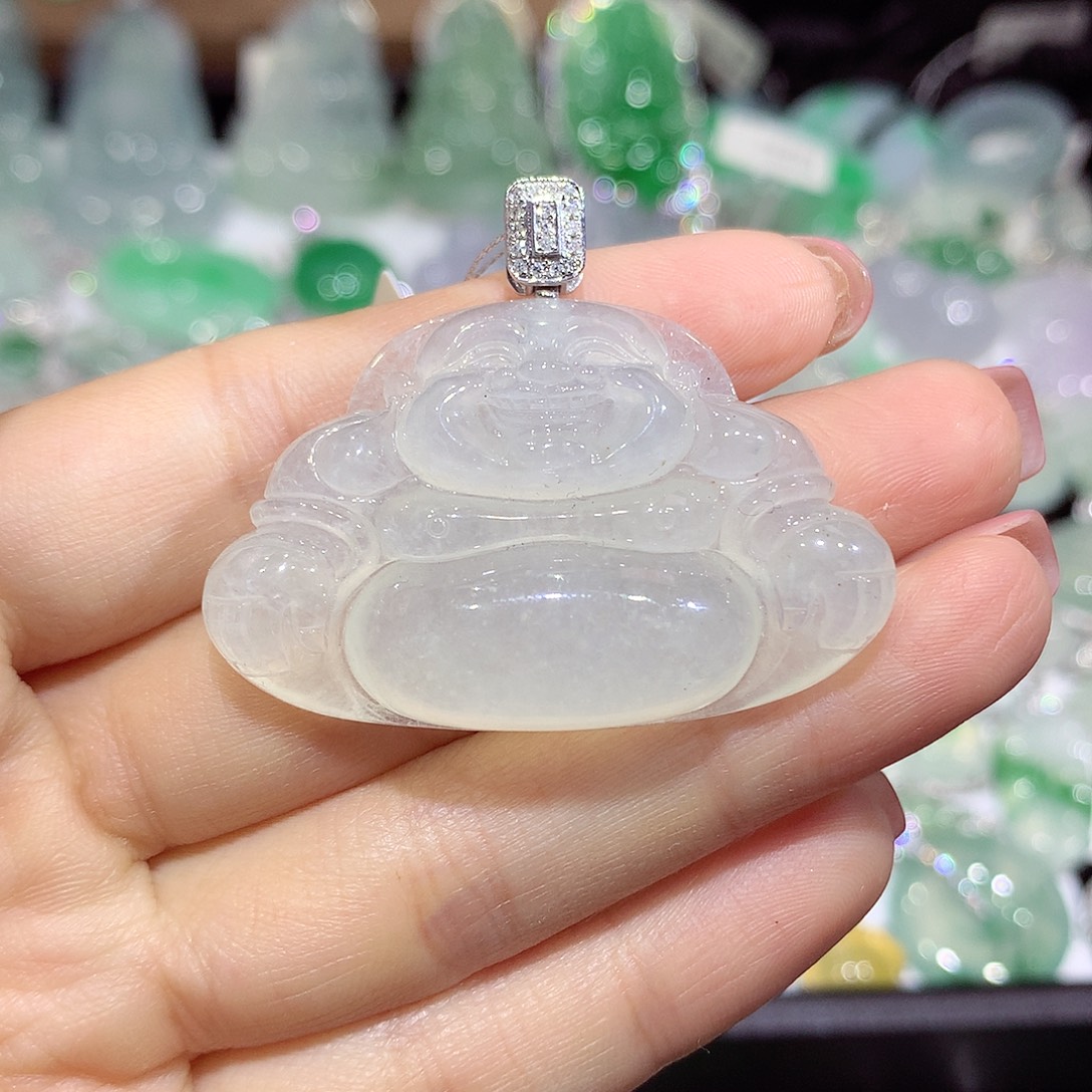 翡翠18K金镶嵌颈饰佛