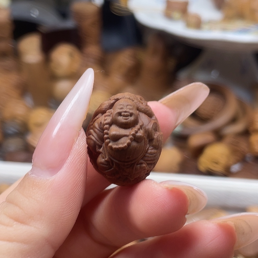 檀香木弥勒老山檀香老山檀香