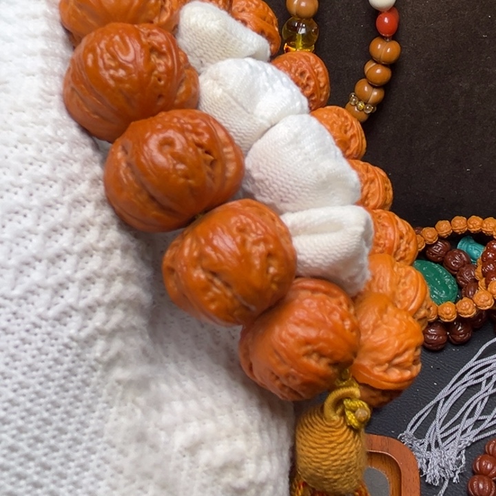 猴头核桃把件秋子手串