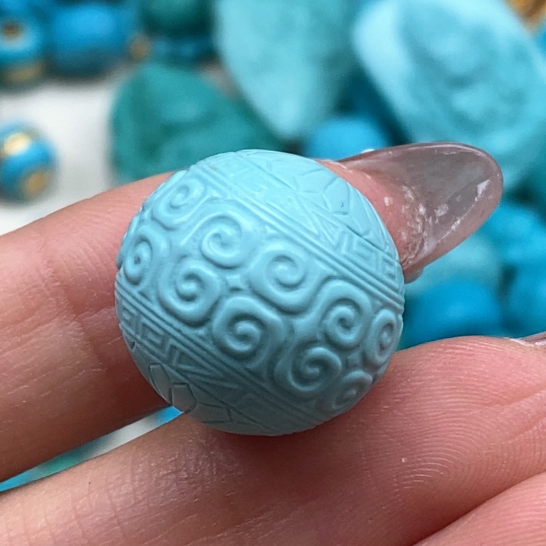 绿松石颈饰未镶嵌