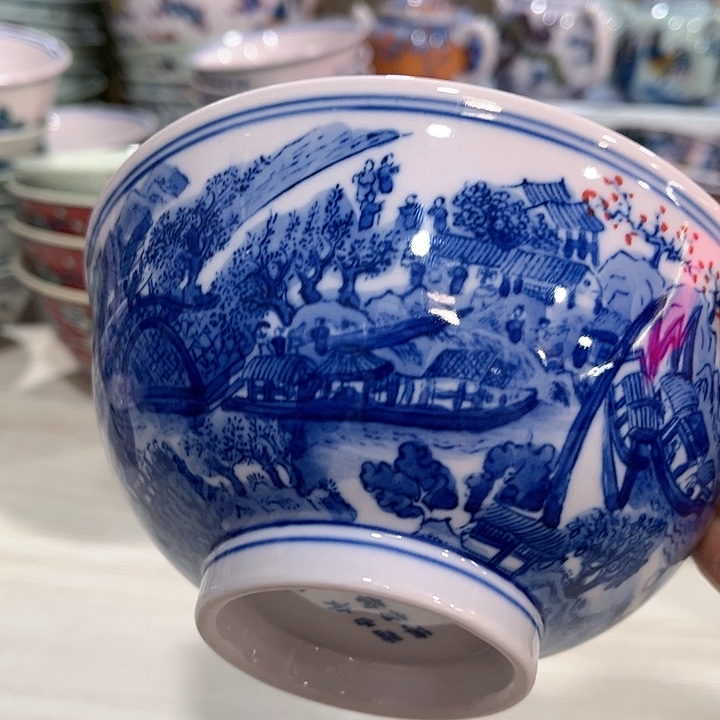 瓷片直径15厘米……红