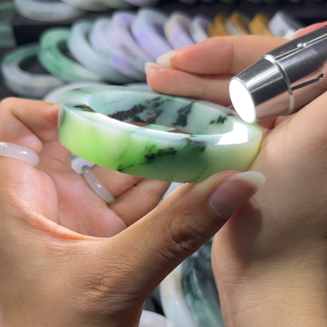 定制翡翠手镯未镶嵌