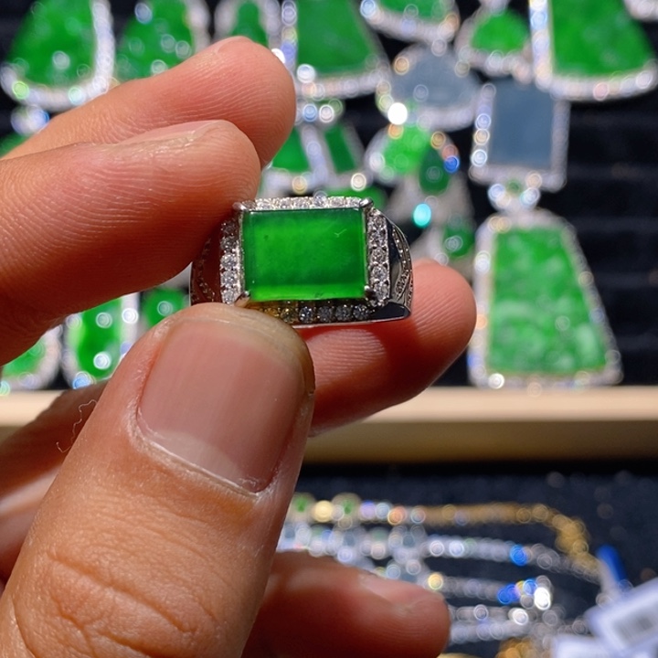 翡翠戒指银S925镶嵌天然A货翡翠