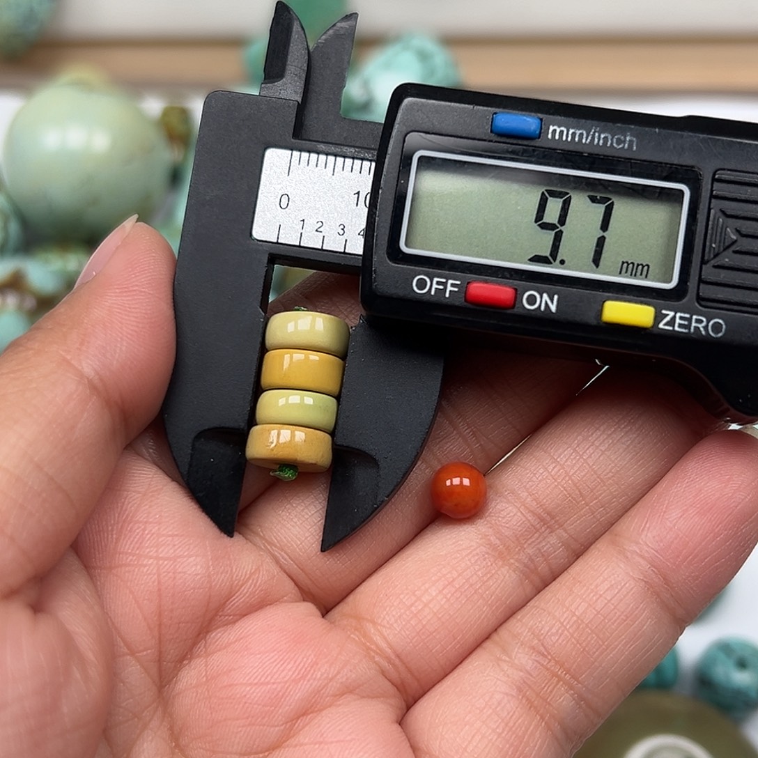 南红玛瑙未镶嵌珠宝奇石