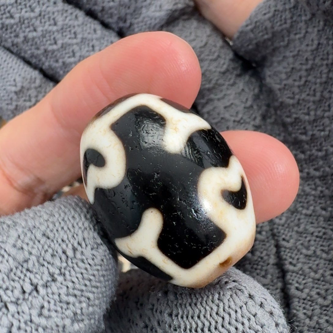 吃***猪玛瑙/玉髓未镶嵌颈饰行运臻品