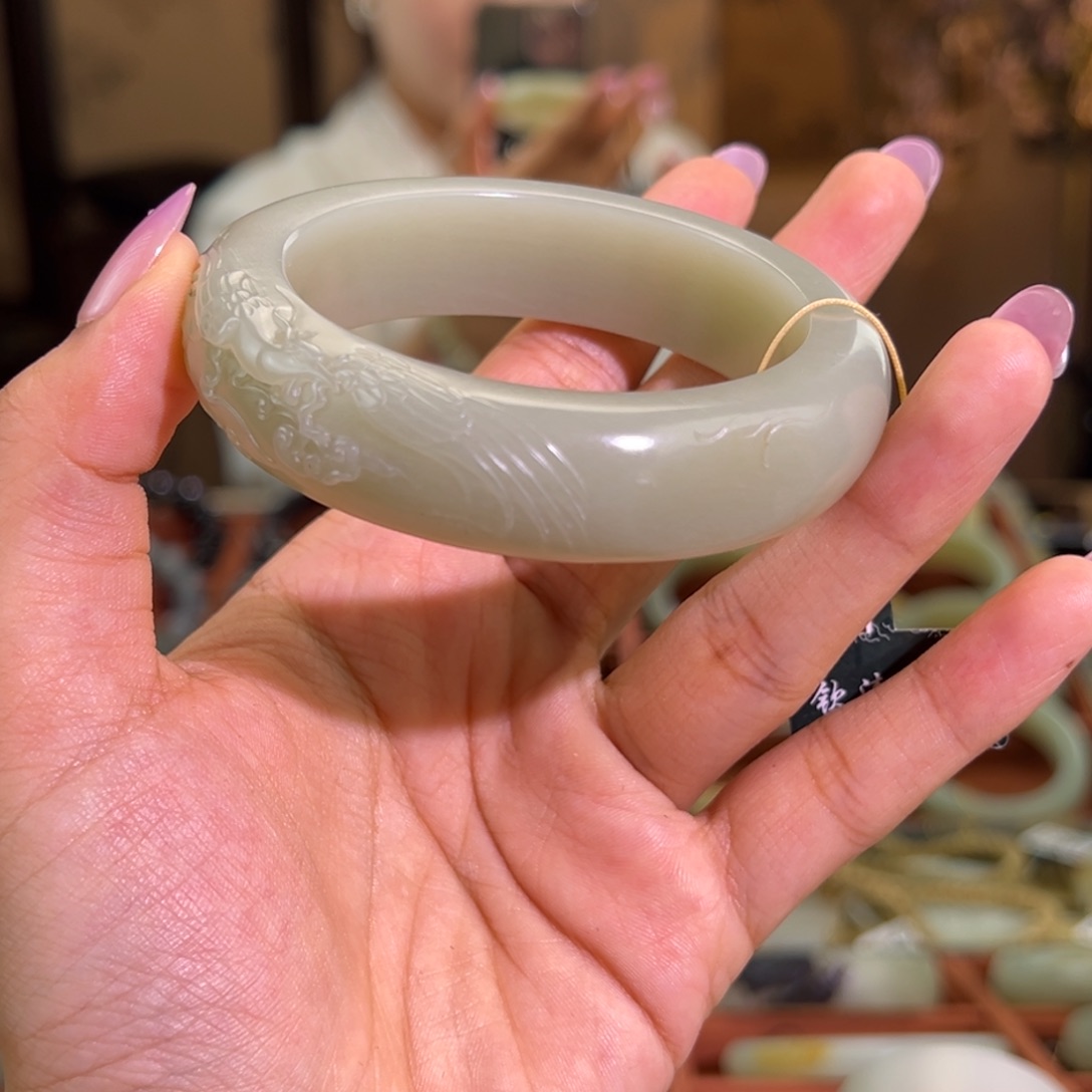 和田玉（青白玉）未镶嵌手镯