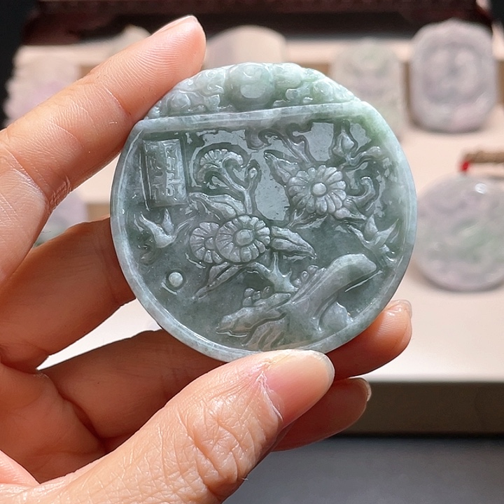 翡翠未镶嵌颈饰翡翠