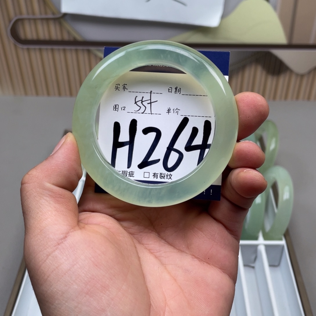 岫玉手镯手镯未镶嵌