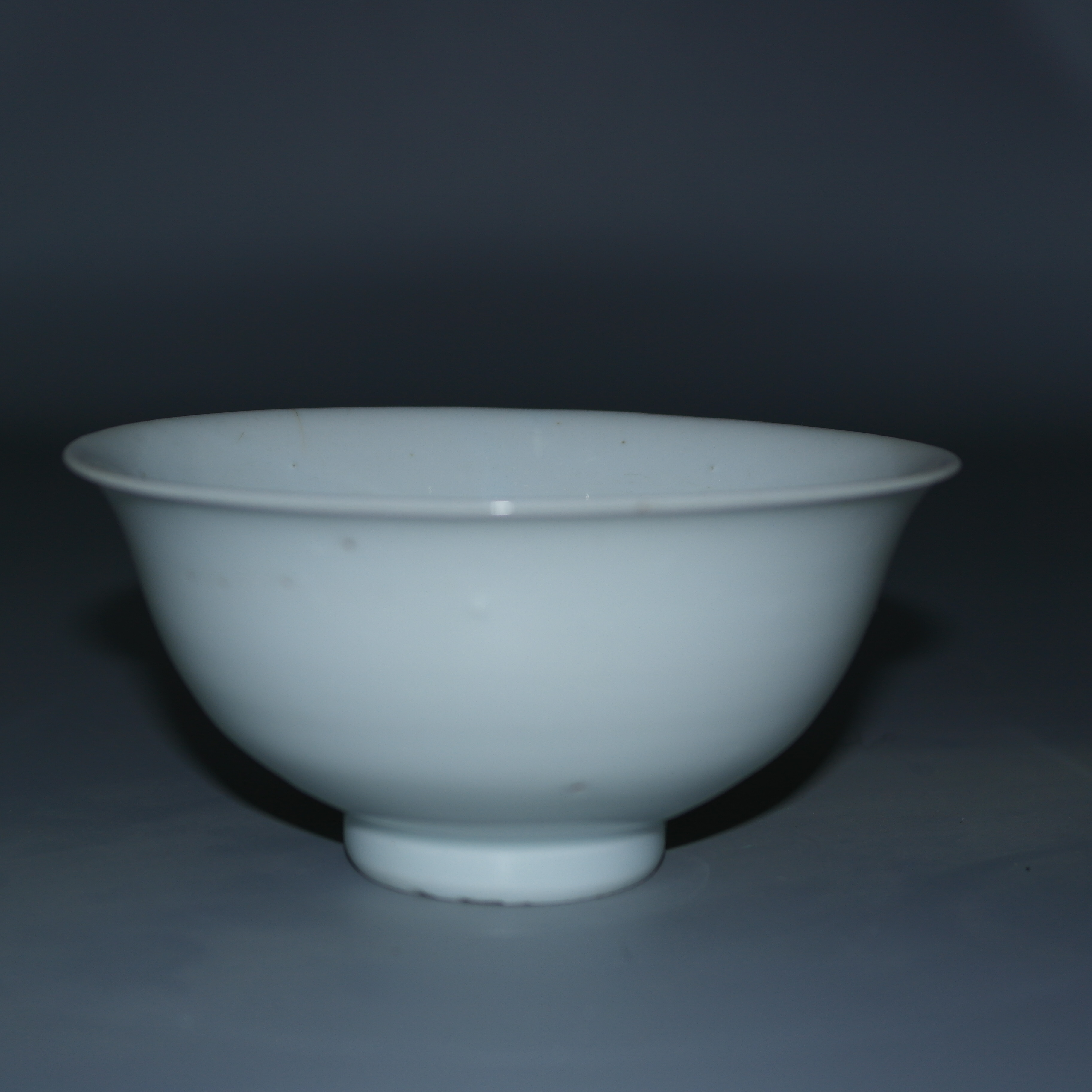 LOT21  白釉撇口碗   