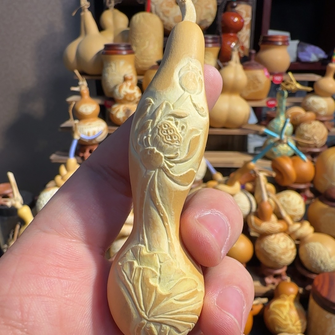 有机玻璃本捻荷花