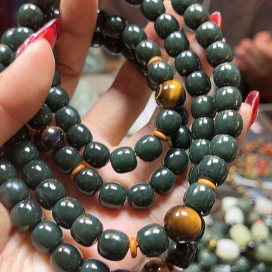 和田玉手串未镶嵌