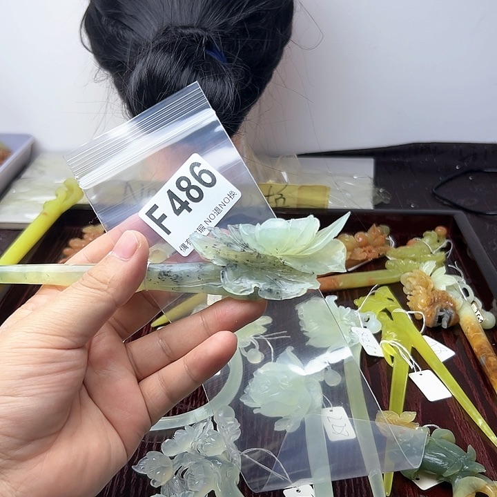 蛇纹石玉发饰合金君*曼