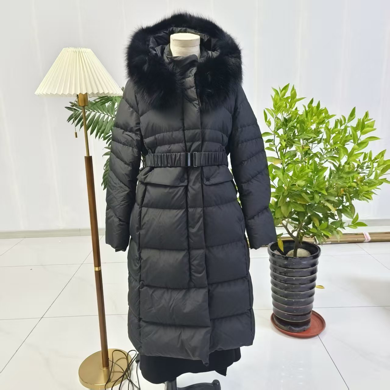 懒蜜蜂 l*ebshomey 狐狸毛领可拆卸长款收腰韩版羽绒服